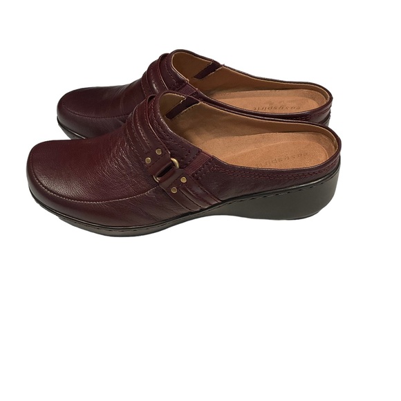 Easy Spirit Women’s leather Clog/Mule/ slip on. Size 10W, Burgundy. - Picture 4 of 6